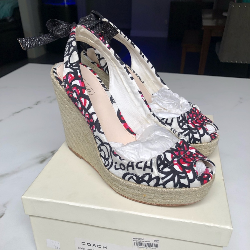 Coach Maritza Poppy Flower Wedges 🌺